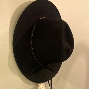 San Diego Hat company black hat with gold detail NWT